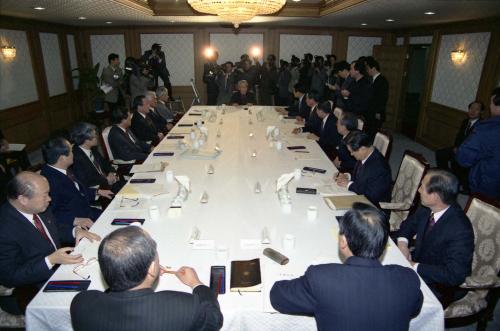 이회창 국무총리 당정협의회 참석 이미지