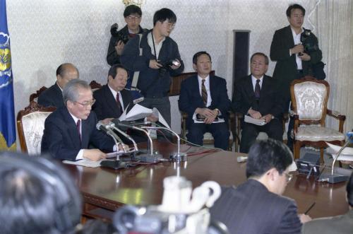이회창 국무총리 낙동강 폐수관련 기자회견 이미지