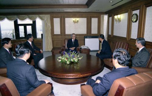 이회창 국무총리 4월회 회장단 접견 이미지