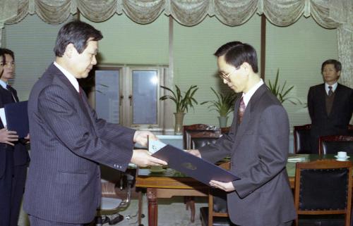 국무총리 행정조정실장 임명장 수여식 이미지