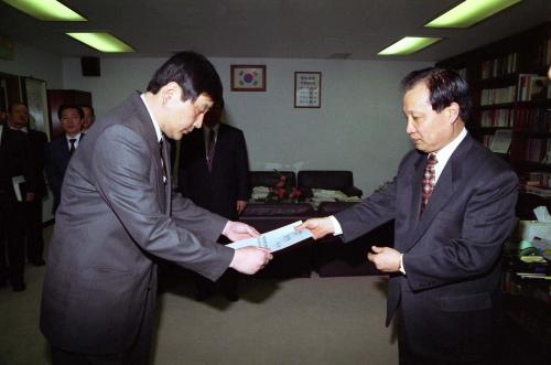 이경재 공보처 차관 5급상당 이돈규 외 4명 임명장 수여식 이미지