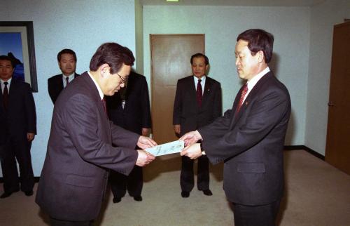 오인환 공보처 장관 김기성 공보정책실 제3기획관 임명장 수여식 이미지