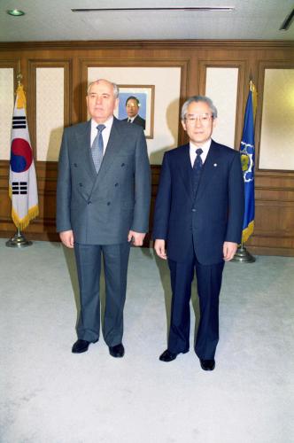 이회창 국무총리 미하일 고르바쵸프 전 러시아 대통령 접견 이미지