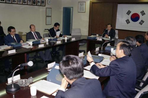 이경재 공보처 차관 홍보실무회의 주재 이미지