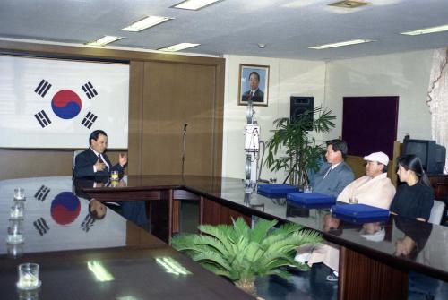 이경재 공보처 차관 연예인 광고출연자 시상 이미지