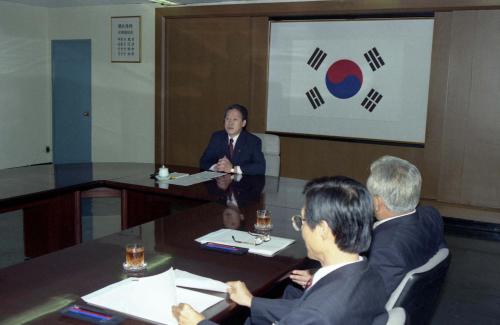 오인환 공보처 장관 지방민영 TV 사업자회의 참석 이미지