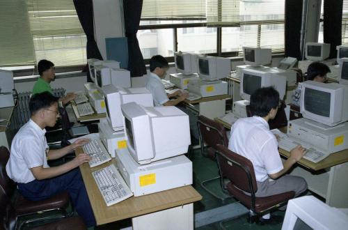 PC 이용 경진대회 이미지