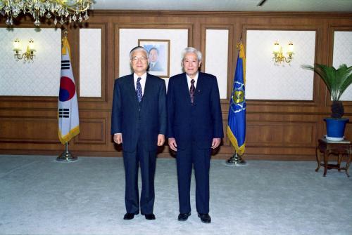 이영덕 국무총리 베이징대학교 총장 접견 이미지