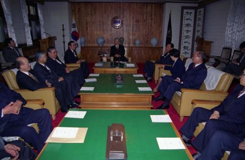 이영덕 국무총리 한양대학교 사회봉사단 창단식 참석 이미지