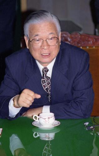 이영덕 국무총리 이임 기자회견 이미지