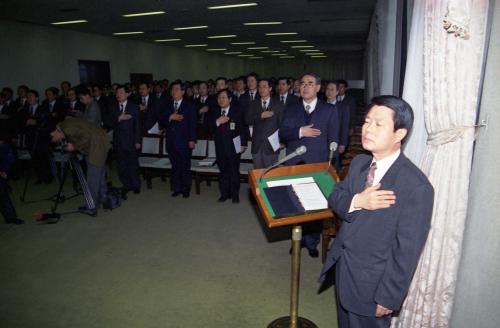이홍구 국무총리 국무총리실 직원과 세계화 토론회 이미지