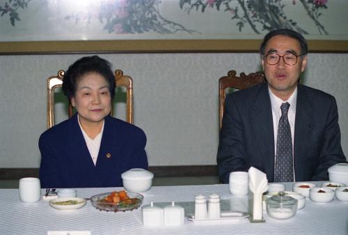 이홍구 국무총리 여성정책심의위원과 오찬 이미지