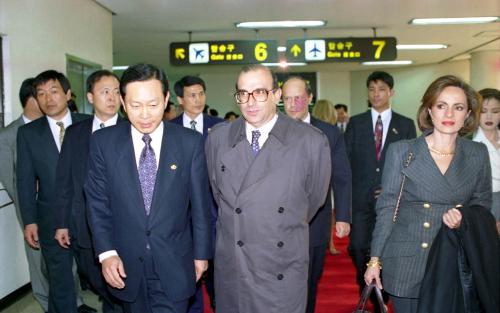 움베르또 콜롬비아 수상 방한 공항 도착 이미지