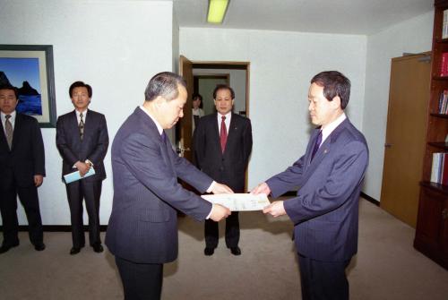 오인환 공보처 장관 임명장 수여식(언론인금고 상임이사) 이미지
