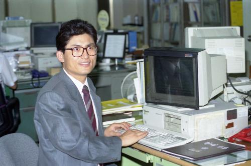 공업진흥청 국제협력과장 인터뷰 이미지