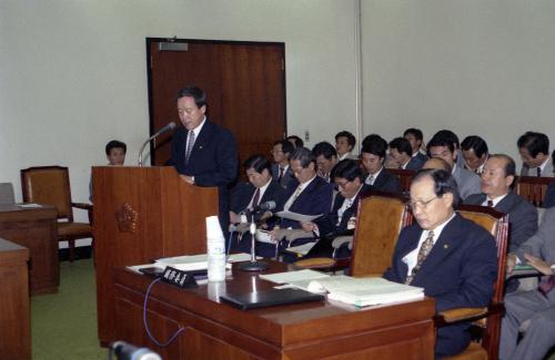 오인환 공보처 장관 국회예산결과보고 이미지