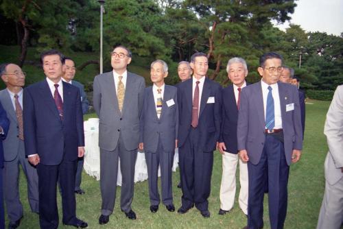 이홍구 국무총리 재일 학도의용군과 간담회 이미지