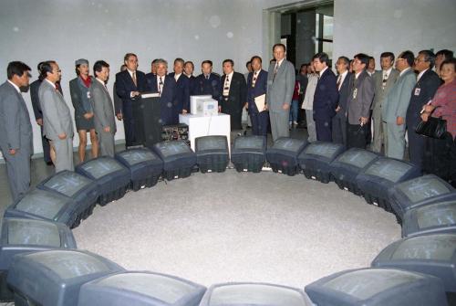이홍구 국무총리 광주비엔날레 참관(시립미술관 관람) 이미지