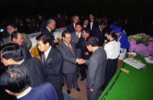 이홍구 국무총리 서울신문 창간 50주년 기념 리셉션 참석 이미지
