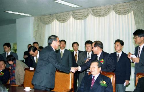 이홍구 국무총리 중앙선거관리위원회 청사 준공식 참석 이미지