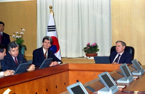 호른 헝가리 총리 삼성반도체 방문 이미지