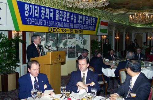 호른 헝가리 총리 경제단체장 주최 오찬 참석 이미지