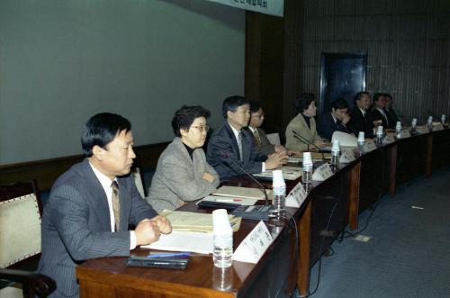 행정쇄신위원회 공청회(청소년 심야통행 금지건) 이미지