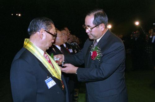 이수성 국무총리 '95 바르게 살기운동 전국대회 이미지