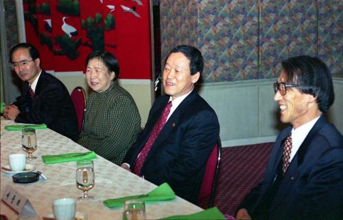 오인환 공보처 장관 국민홍보위원 간담회 참석 이미지