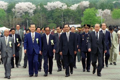 이수성 국무총리 충무공 제451회 탄신기념 다례행제 이미지