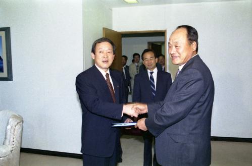 오인환 공보처 장관 광주방송발전기금 전달식 참석 이미지
