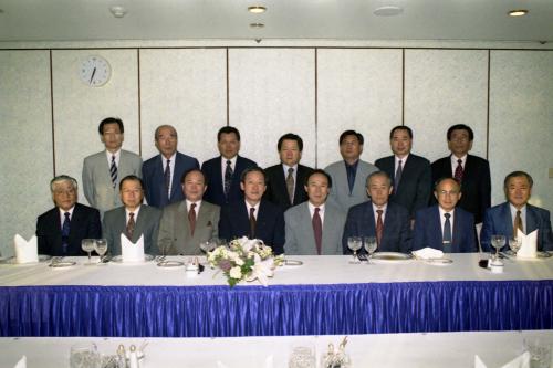 오인환 공보처 장관 세계광고대회 만찬 참석 이미지