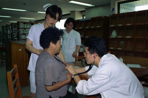 수해지역 구호품 전달, 의료 지원 및 철로 복구 이미지