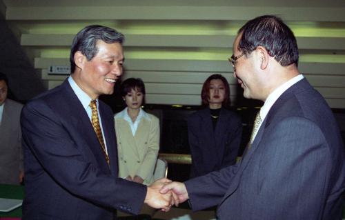 이수성 국무총리방송기자클럽 시상식 축하연 참석 이미지