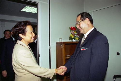 이수성 국무총리 세계미래학회(WFS) 참석차 이탈리아 방문(SHAHANI 필리핀 상원의원 접견) 이미지