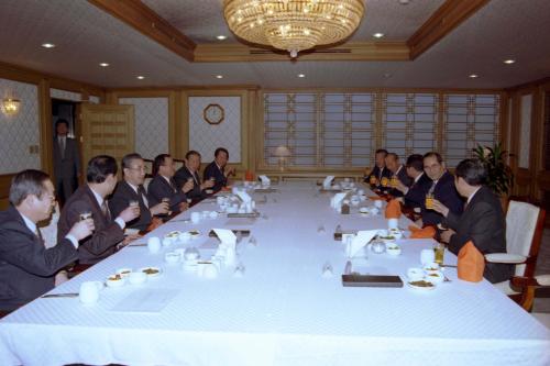 이수성 국무총리 청장단과 오찬 이미지