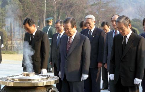 김종필 국무총리 서리 국립현충원 참배(고 이승만 대통령, 고 박정희 대통령 묘) 이미지