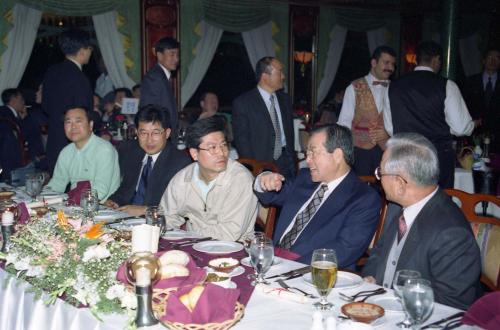 김종필 국무총리 나일강 선상 관람, 만찬 이미지