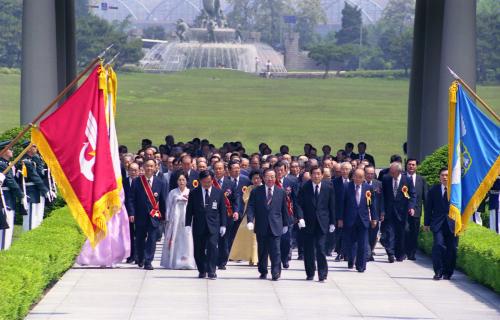 김종필 국무총리 국립묘지 참배(현충탑 및 고 박정희 대통령 묘역) 이미지