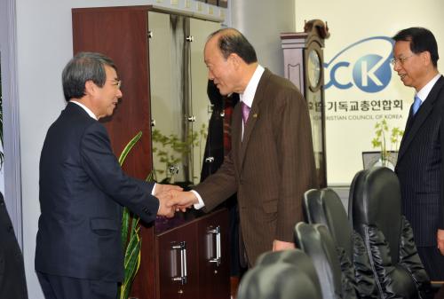 정운찬 총리 한국기독교연합회회장 신년인사 예방 이미지
