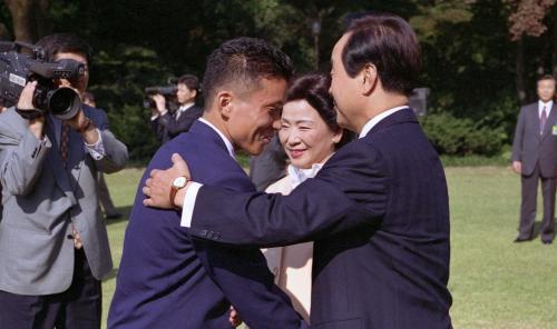 김영삼 대통령 아시안게임 출전선수 및 임원 접견 다과회 이미지