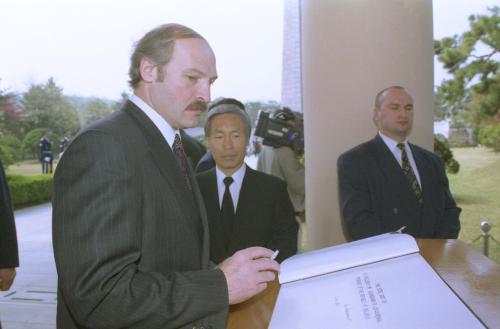 벨라루시공화국 알렉산드르 루카센코 대통령 국립현충원 헌화 이미지