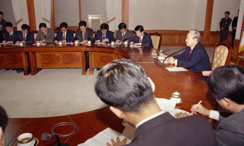 김영삼 대통령 기자간담회 이미지